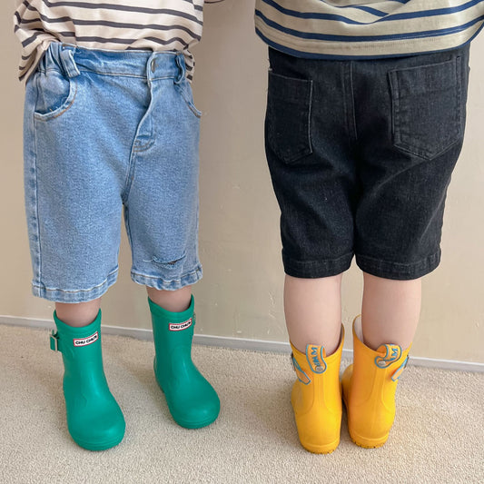 2022 Summer New Ripped Boys Girls Straight Solid Colour Casual Denim Shorts.